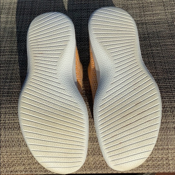 Allbirds Women's Tree Runners - Picture 10 of 11